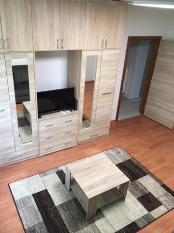 Thaly 5 Apartment Debreţin Exterior foto